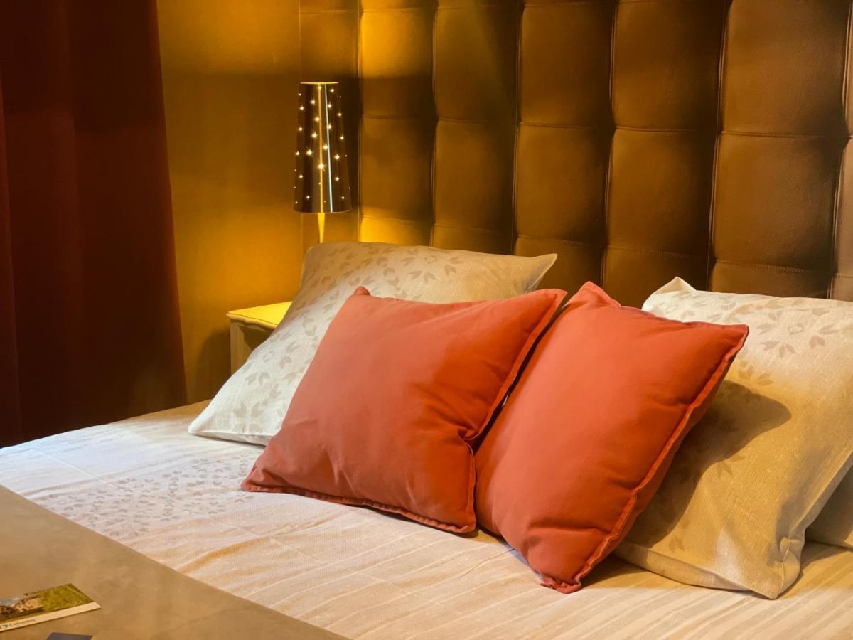 Les 3 Rois By Yy Hotel Villers-Bocage  Kültér fotó