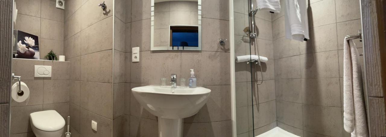 Les 3 Rois By Yy Hotel Villers-Bocage  Kültér fotó